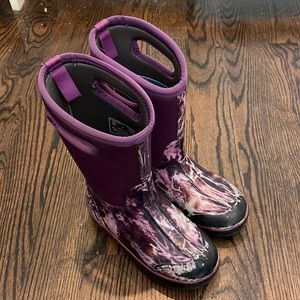 Bogs girls size 2